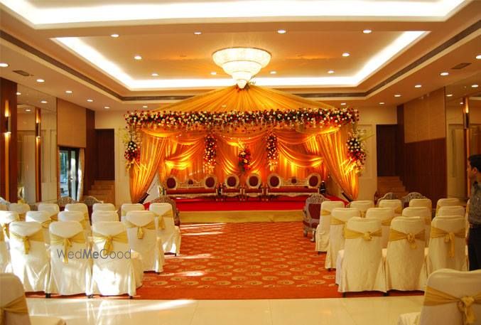 golden crown banquets rama road