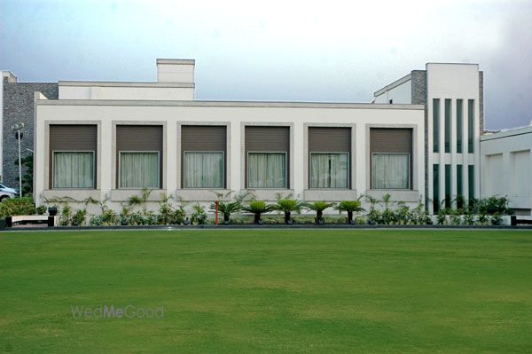 silver oak resort hotel mundka