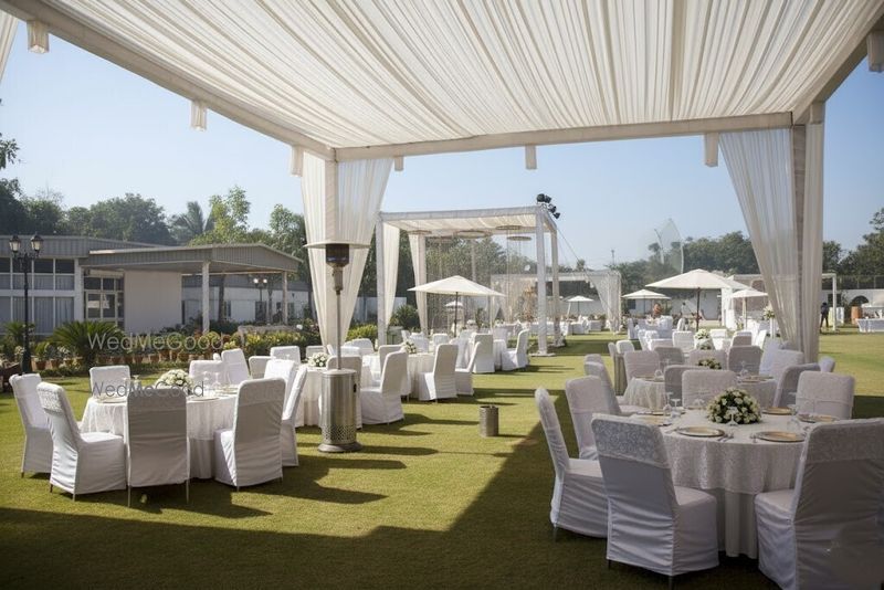 the executive club chattarpur