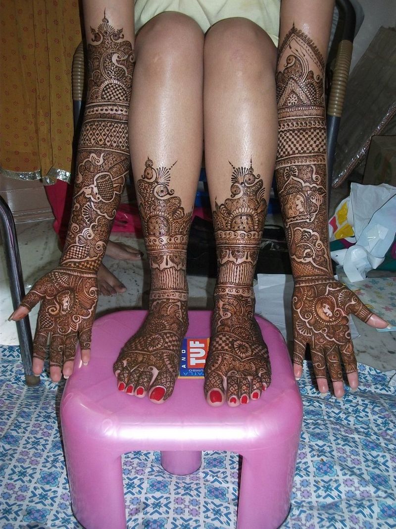 Top Mehendi Artists At Home in Anna Nagar, Chennai - Best Mehndi Design At  Home near me - Justdial