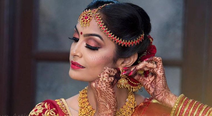 Sara Ganesh Pandy on Instagram: For bridal bookings contact 9840312031  #coimbatoremakeupartist #saraganeshmakeupartist #southindianbride  #makeupartistcoimbatore #bridesofindia