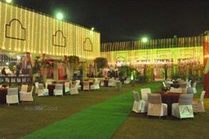 kanishka banquets shahdara
