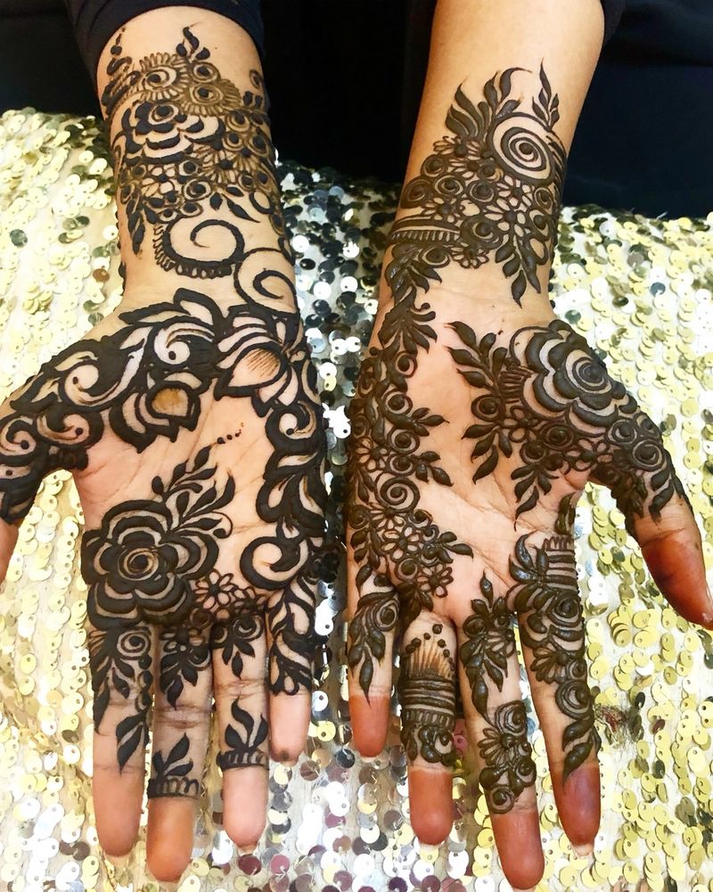 Pin by Fatima Aljad on مرات الحفظ السريع | Hand henna, Hand tattoos, Henna  hand tattoo