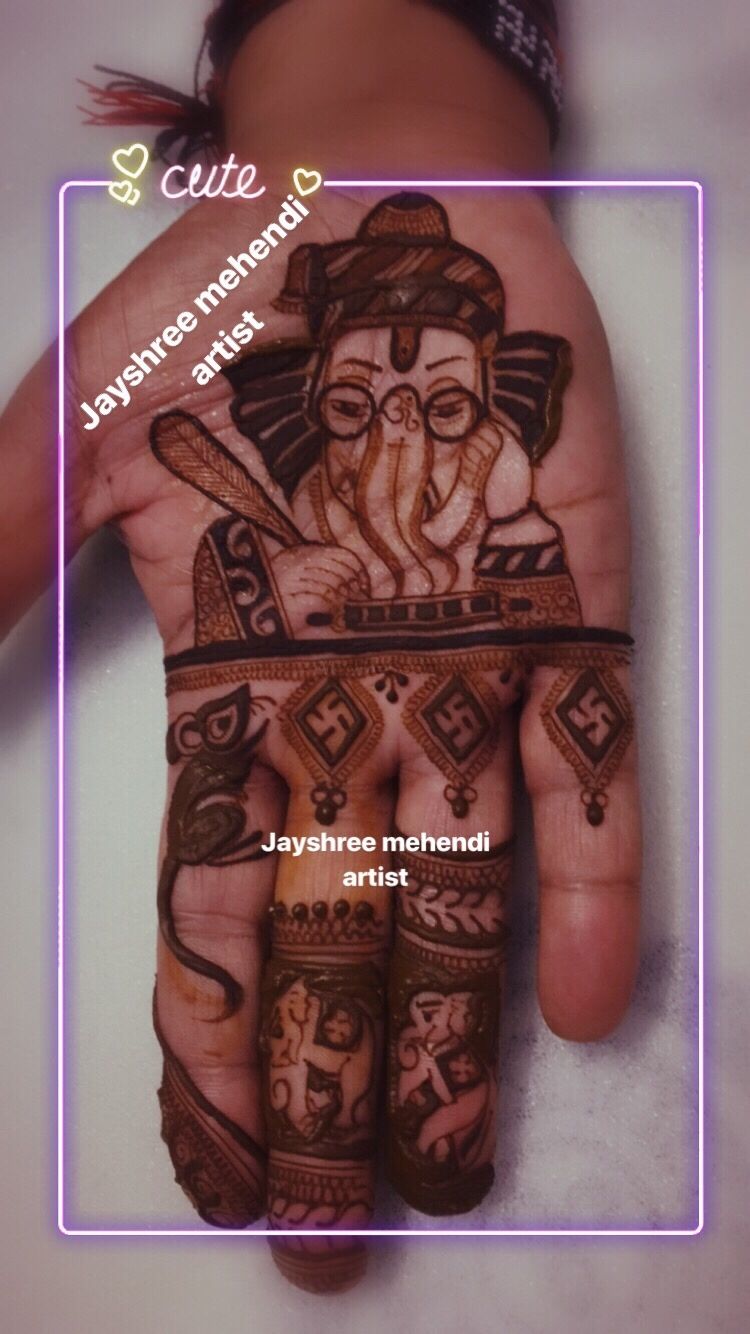 Book / Hire VARIETY ARTIST Jayshree Mehndi Designer for Events in Best  Prices - StarClinch