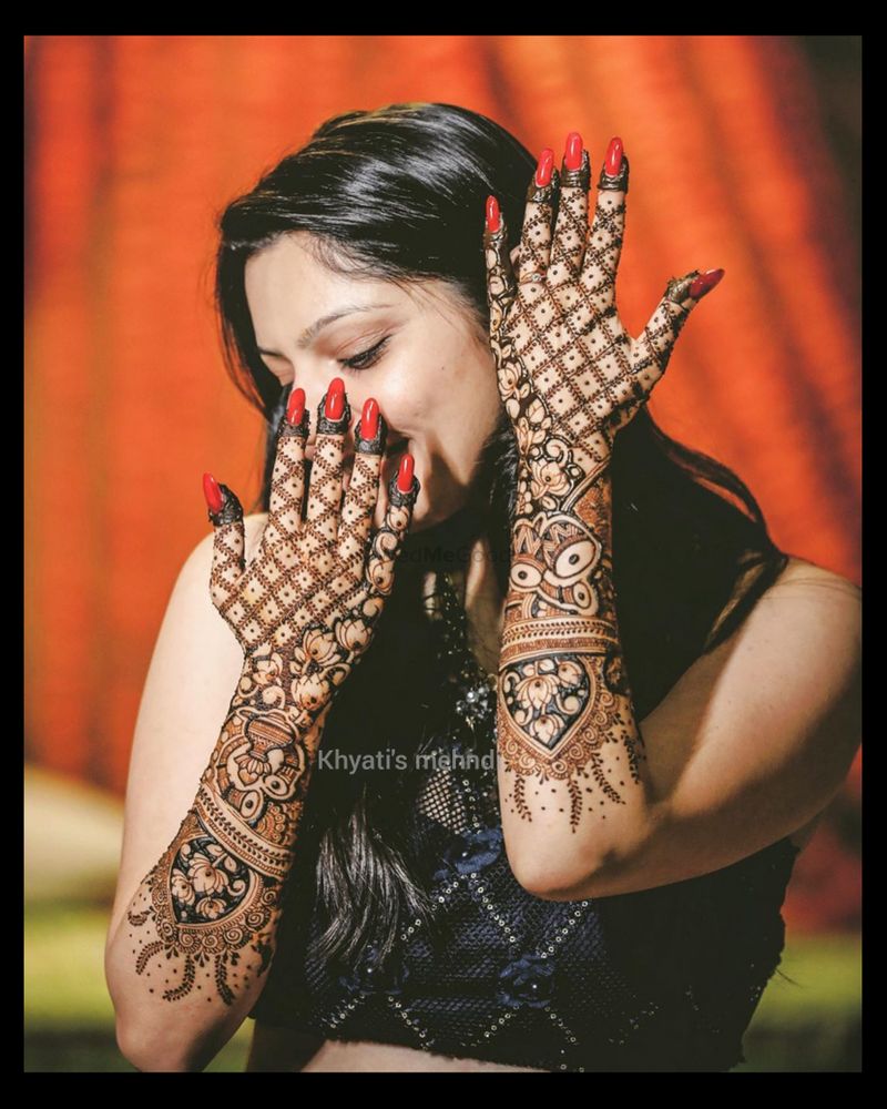 Bridal Mehendi Artist at best price in Gandhidham | ID: 23923974412