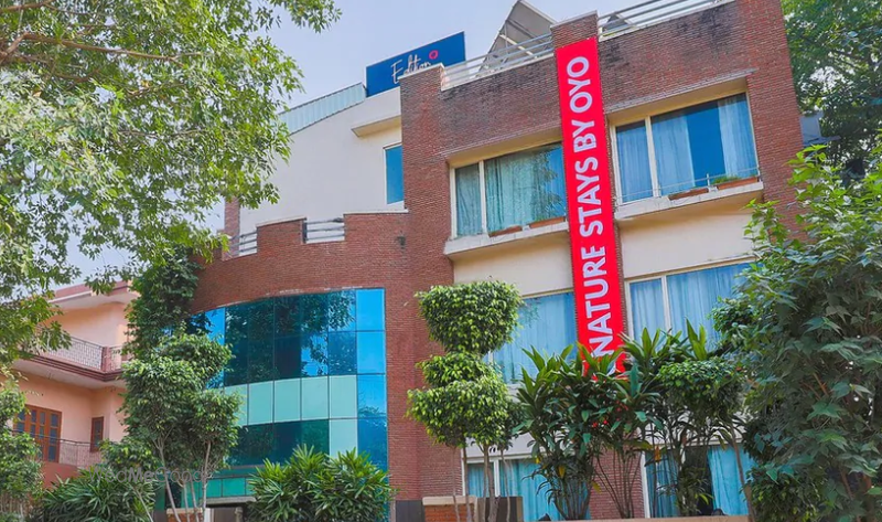 Edition O 30043 Yellow White Residency gurgaon