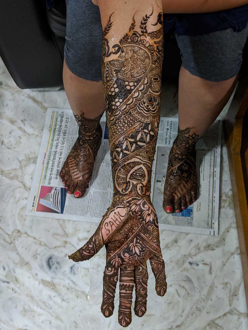 Pin by mary on Quick Saves | Mehndi designs for fingers, Henna hand tattoo,  Hand tattoos