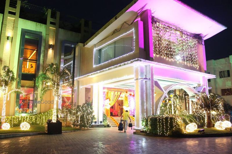 Flora Airport Hotel