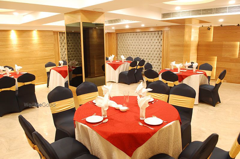 Glades Hotel