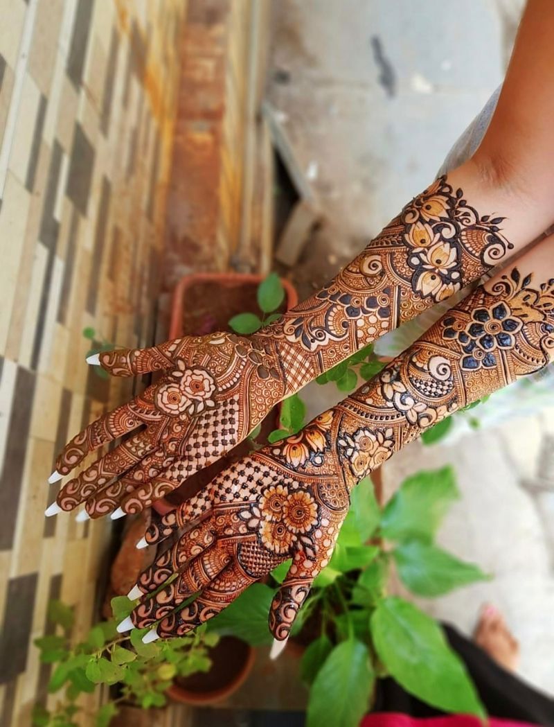 Pradeep Mehendi Artist in Civil Lines,Allahabad - Best Bridal Mehendi  Artists in Allahabad - Justdial