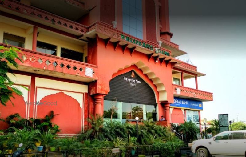 Whispering Palms Hotel