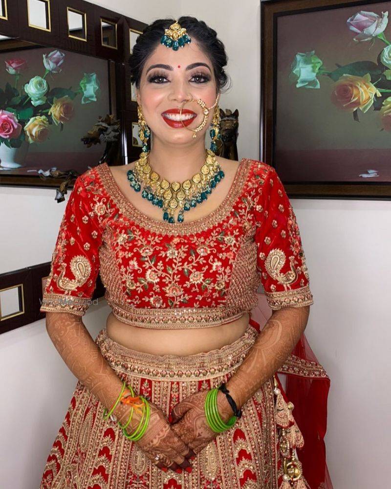 Photo By Aayushi Makeovers Bridal Makeup 