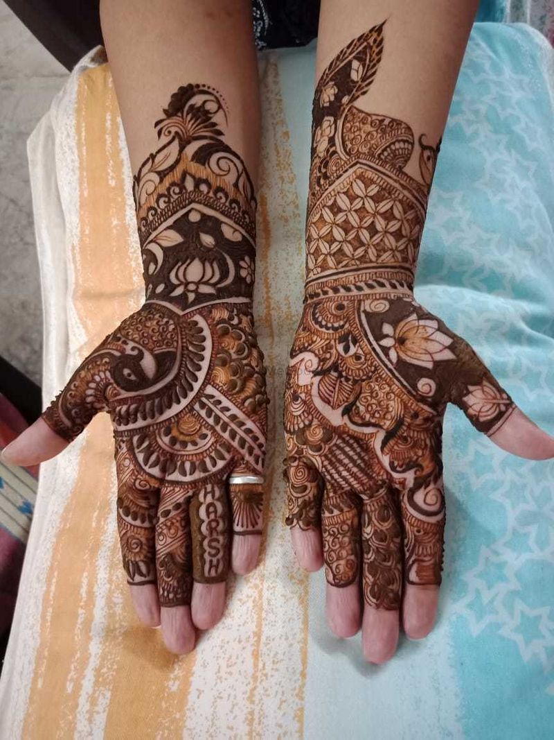 Karva Chauth 2020: 10 amazing Mehndi designs