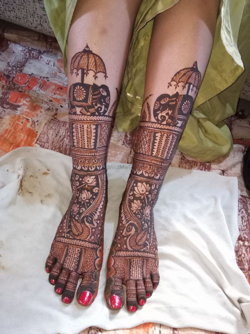 Maitri's Mehndi | नन्द के घर आनंद भयो, जय कन्हैया लाल की, हाथी घोड़ा  पाल�... | Instagram