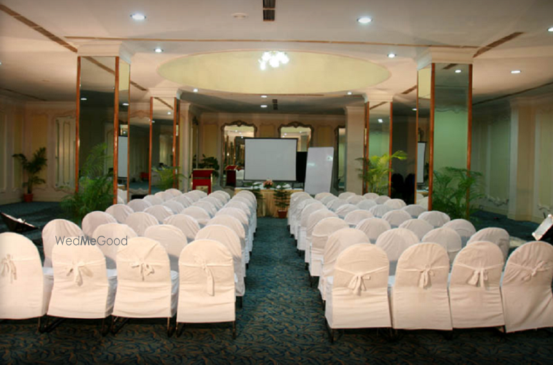 Hotel Dynasty