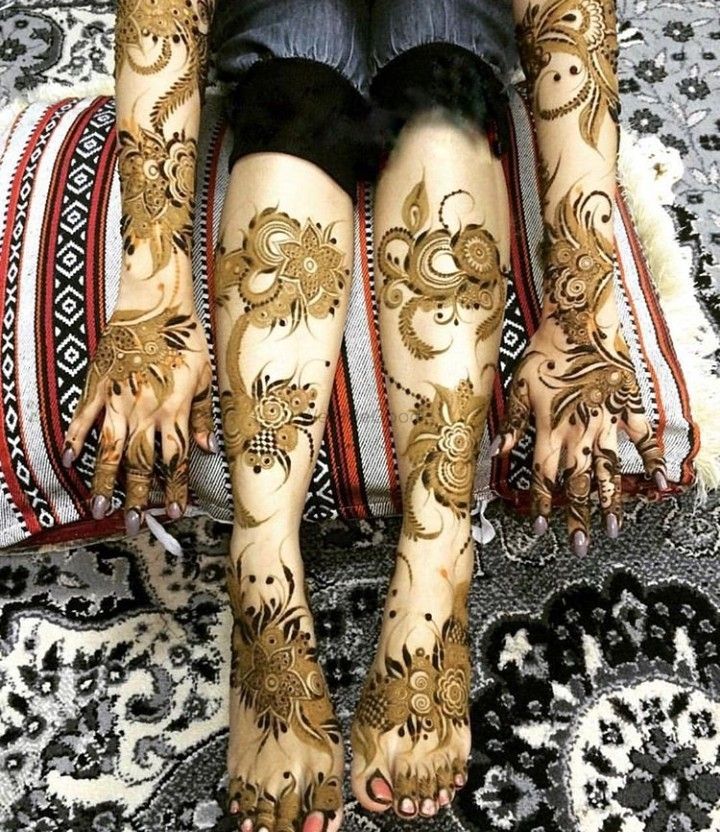 Top 111+ Evergreen And Simple Mehndi Designs For Legs & Foot