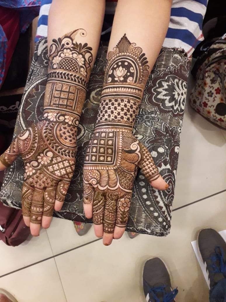 front hand mehndi design Images • Eva Gautam (@eva_gautam) on ShareChat