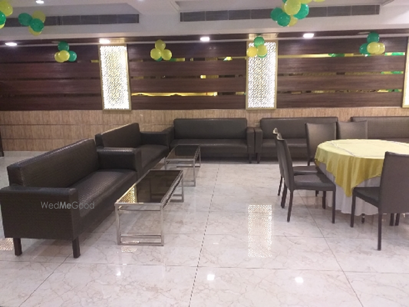 Red Chilli paschim vihar