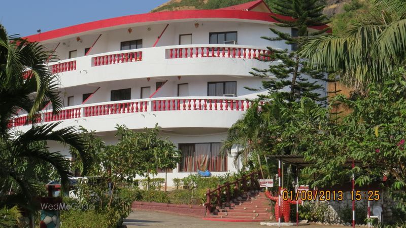 Golden Resort and Farm