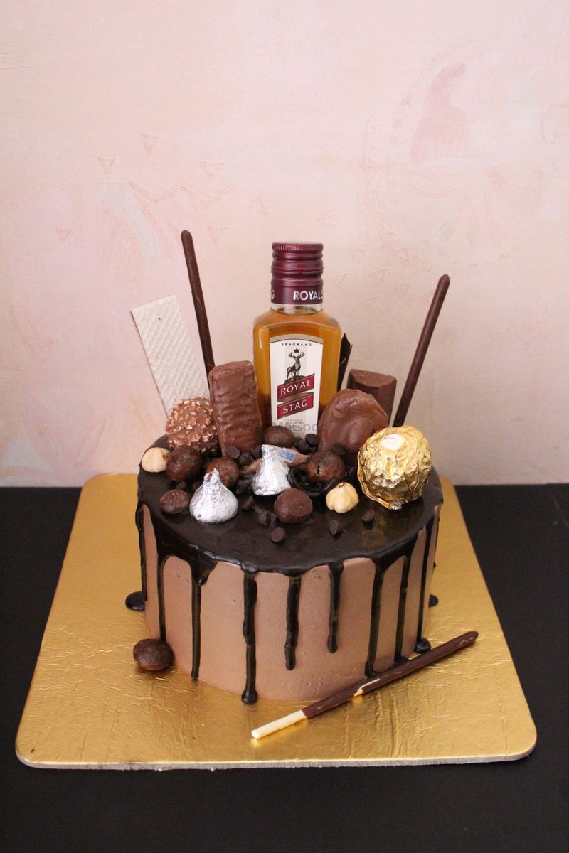 Royal Stag Whisky Bottle 3D Cake | Bottle Cake Design | Whisky Bottle Cake#  - YouTube