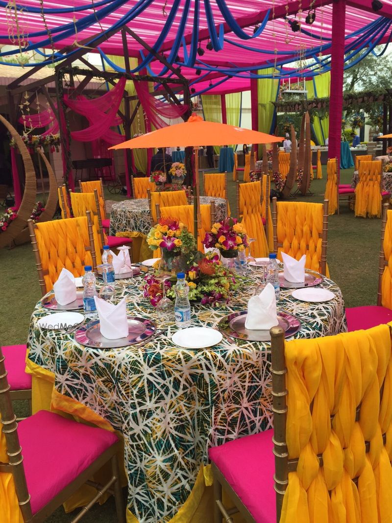 Photo of umbrella table centerpiece