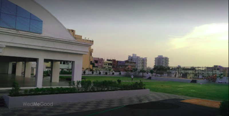 Mauli Lawns