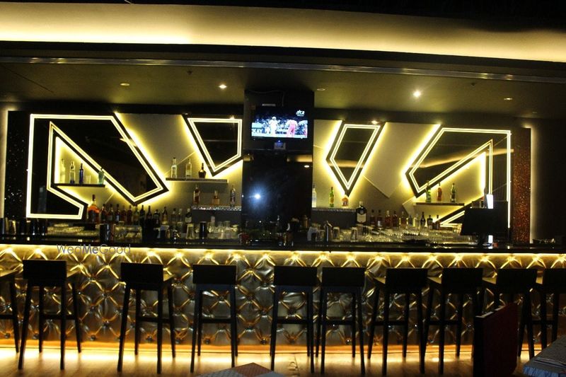 Tip C Resto Lounge