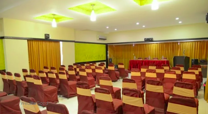 Hotel Savshanti Towers Alkapuri