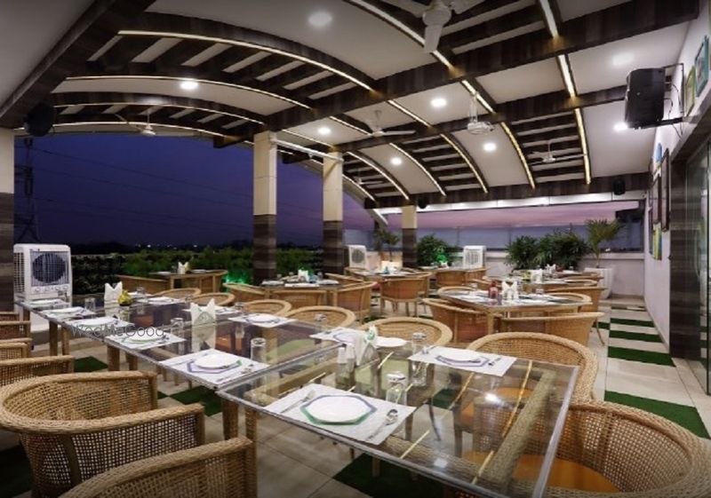 Hotel Daksh Residency