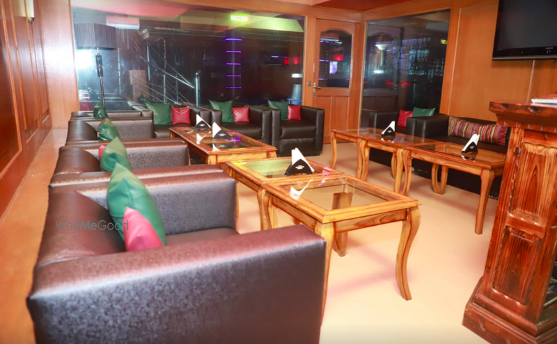 Score Bar and Lounge