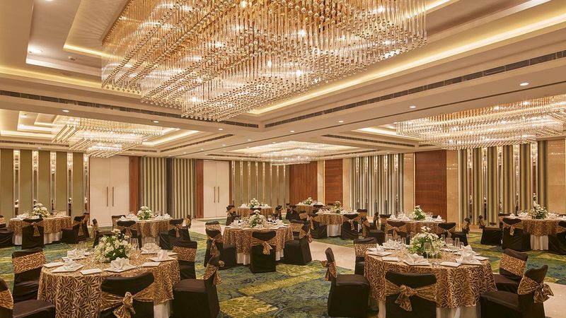 Hotel Royal Orchid Bangalore Banquet Wedding Venue With Prices