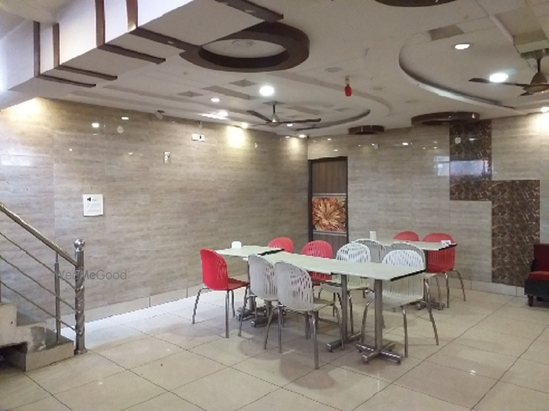 Lazeez Food Restaurant ghaziabad