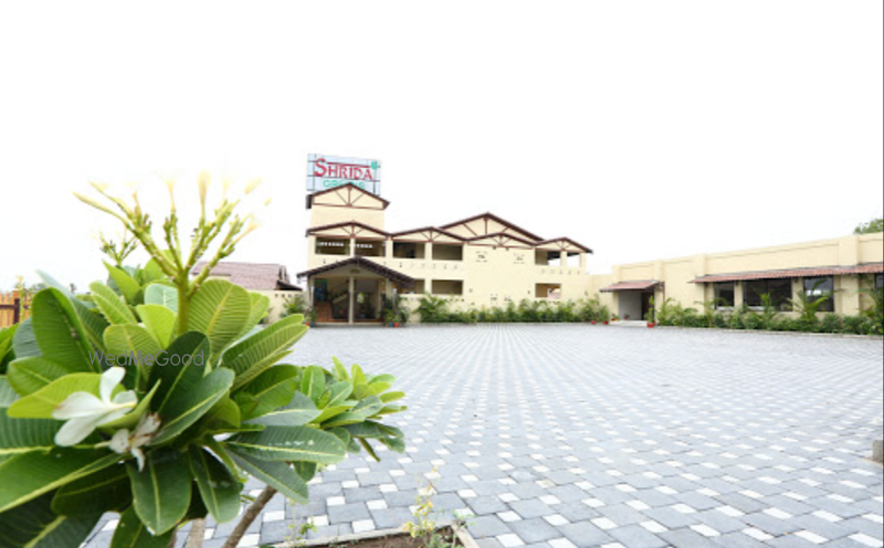 Shrida Greens Lawn and Resort