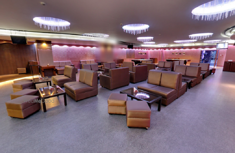 Nolimmits Lounge and Club
