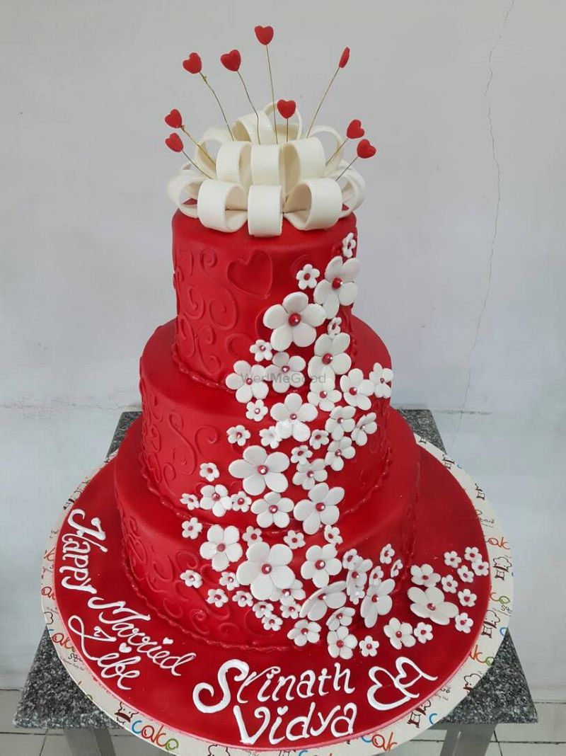 square cake with flower and butterfly - Decorated Cake by - CakesDecor