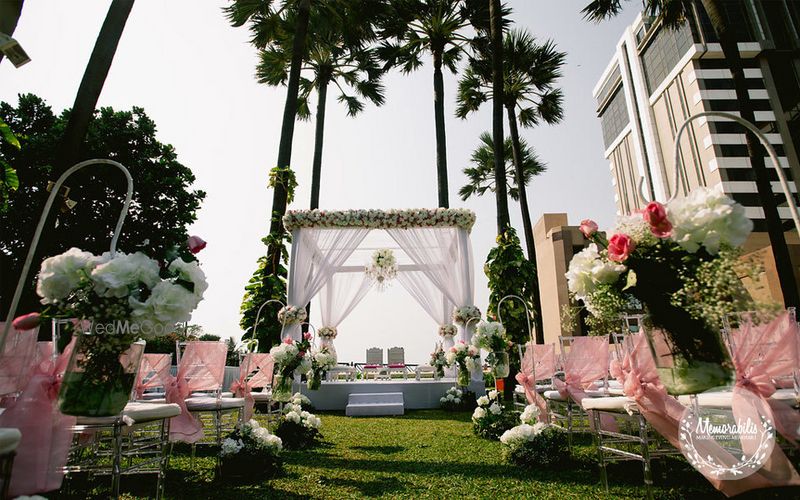 Photo of A minimal mandap decor idea!