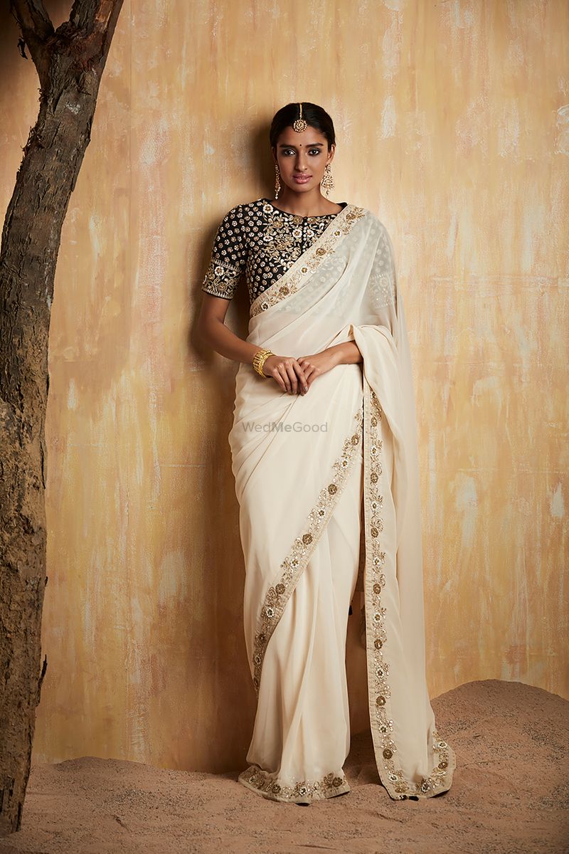 Buy Black Ananya Embroidered Saree With Stitched Blouse Online - RI.Ritu  Kumar India Store View
