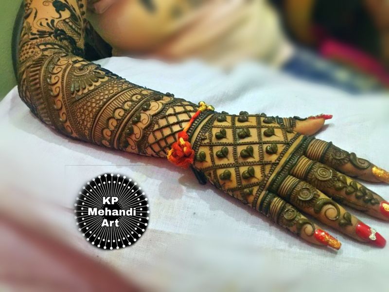 Latest Mehndi Designs: Beautiful Henna Hand Tattoos