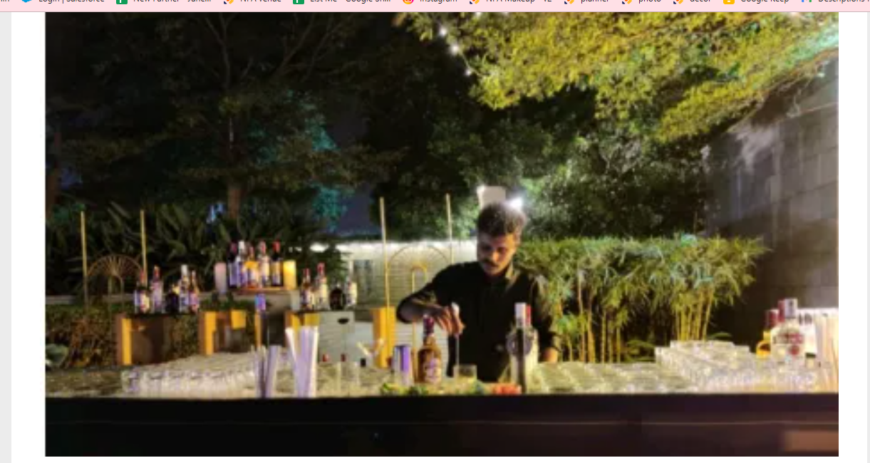 Mixologists & Bartenders