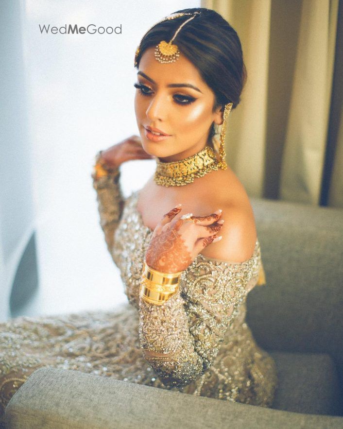 13 Real Brides In Off-Shoulder Blouses That We Loved!