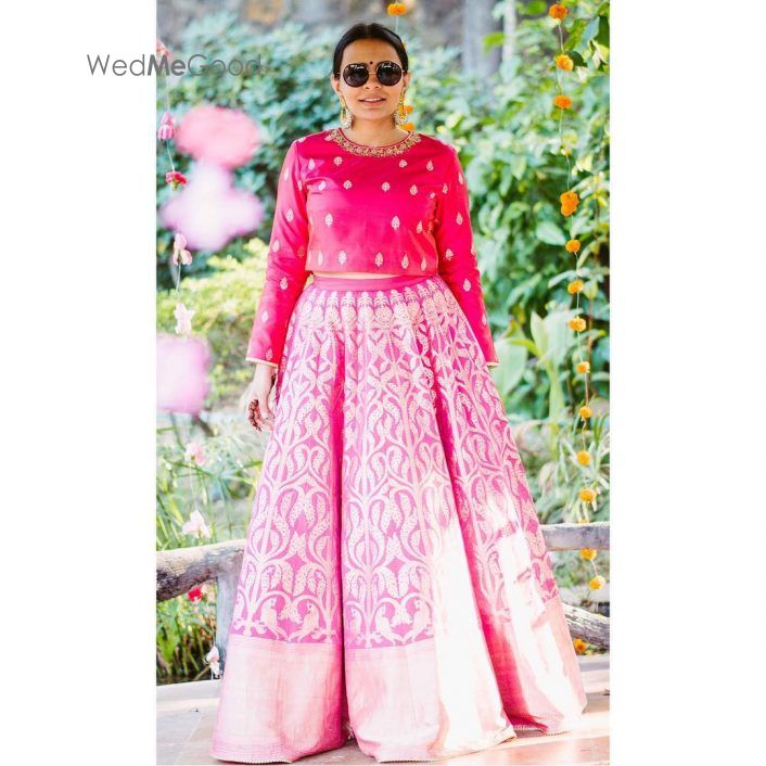 This Wedding Had Guests Wearing The Coolest Benarasi Outfits!